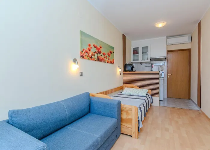 Jozef Apartman *