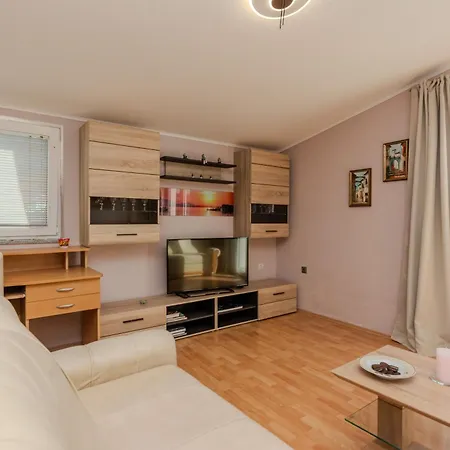 Apartment Jozef Vir